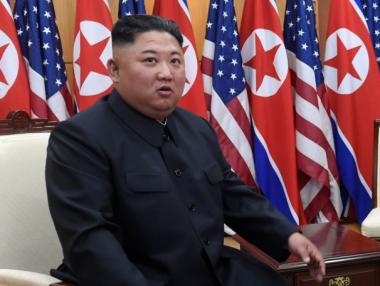 Северна Корея провъзгласи Ким Чен-ун за държавен глава