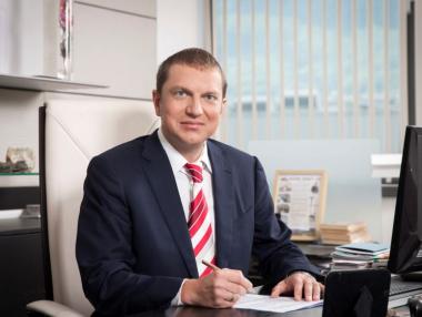 Димитър Цоцорков дава 5 пълни стипендии за студенти в АУБ