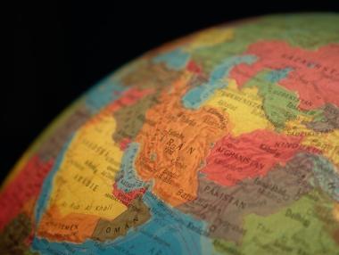 Иран задържа чужд петролен танкер