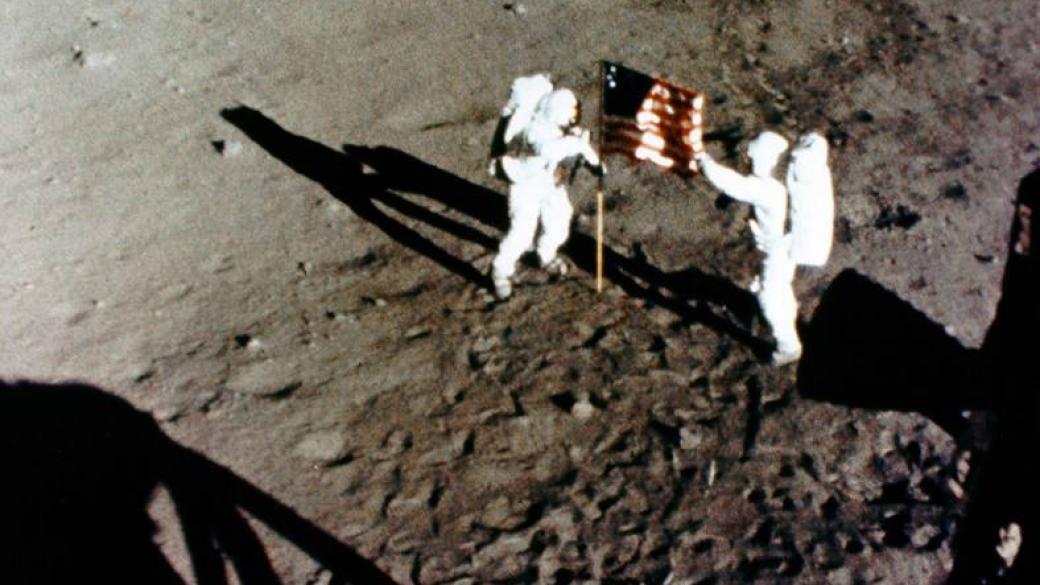 50 години от кацането на екипажа на „Аполо 11” на Луната