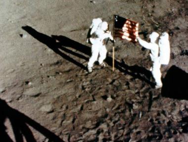 50 години от кацането на екипажа на „Аполо 11” на Луната