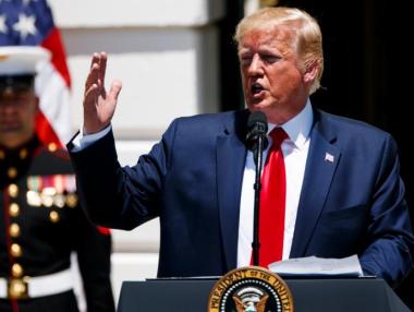 Тръмп продължава да настоява да гледаме директно към Марс