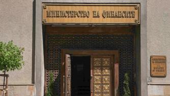 Държавата ударно взима нови заеми