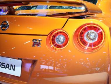 Nissan ще съкрати над 10 000 работни места по целия свят