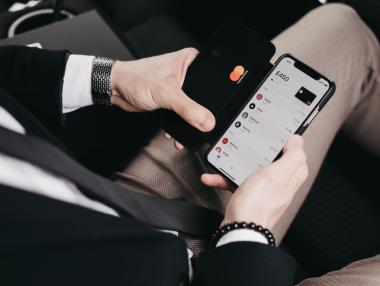 Revolut стартира безплатен бизнес акаунт без месечни такси