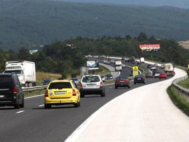 Ограничават утре движението по пътя София-Пловдив при 133 км на АМ „Тракия“