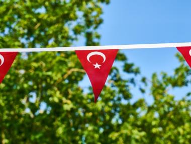 Няколкодневно спускане на турската лира заради конфронтацията със САЩ и ЕС