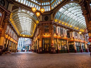 Продажбите във Великобритания с най-продължителен спад от 2011 г.