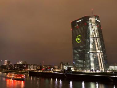 ЕЦБ остави основната лихва без промяна