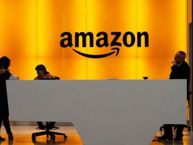 Amazon преговаря да купи дял в най-големия търговец в Индия