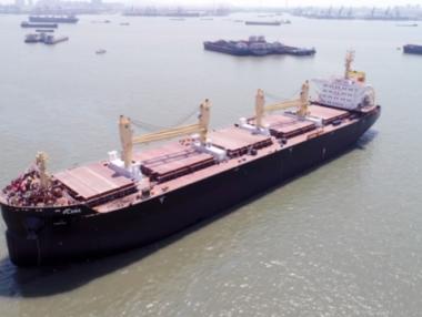 „Параходство БМФ“ пусна на вода 45 500-тонен бълкер