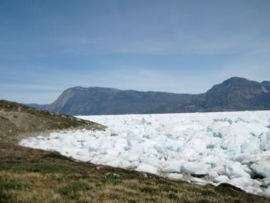 Гренландия е загубила 11 млрд. тона лед само за ден вчера