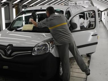Renault преговаря за намаляване на дела си в Nissan