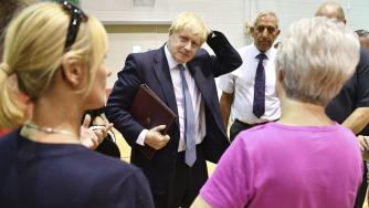 Съпартийци на Джонсън вече мислят как да го свалят от власт