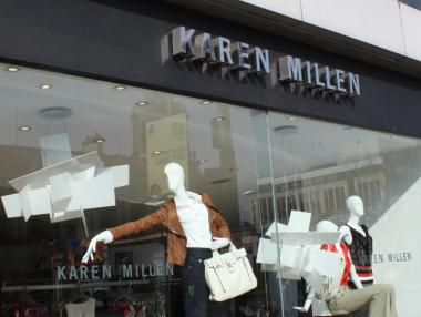 Boоhoo ще се сдобие с модния бранд Karen Millen