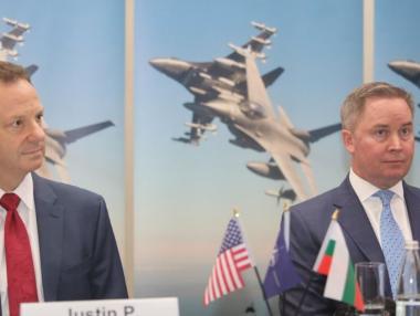 Първите F-16 ще дойдат у нас през 2023 г.