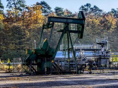 Цените на петрола продължават да падат