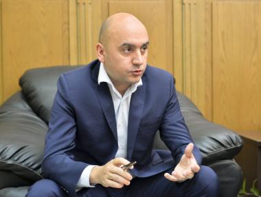 Новият директор на Фонд „Земеделие“ уволни 4-ма служители