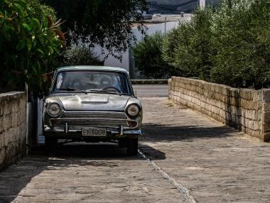 Букурещ забранява стари коли в центъра на града