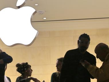 Apple заяви, че дава работа на 2.4 млн. души в САЩ
