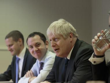 Джонсън ще търси споразумение с ЕС в Берлин и Париж