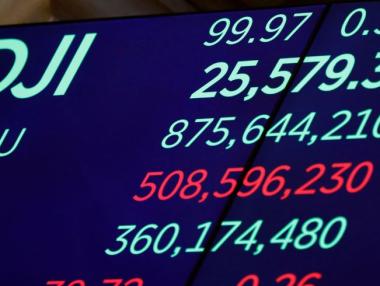 Американските индекси завършиха тежката седмица с повишения