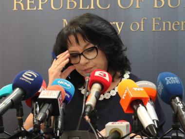 Петкова: Няма да се занимавам с Христо Ковачки и „интригите“ в енергетиката