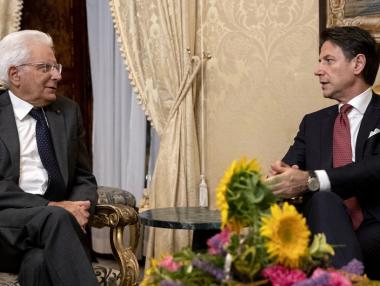 В Италия започват консултации за решаване на политическата криза