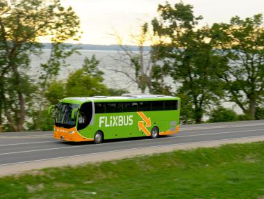 FlixBus удвоява директните дестинации от България