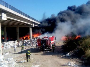 Общината в Дупница няма пари да изчисти отпадъците под „Струма“