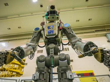 Русия изпрати в космоса хуманоиден робот