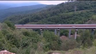 Пътната агенция пусна коли в едното платно на „Струма“ край Дупница