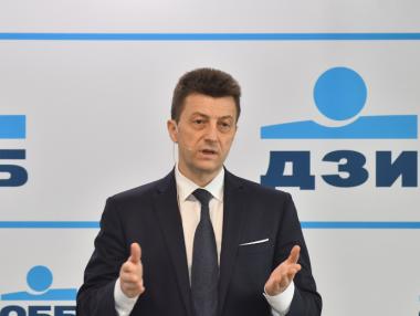 Андронов: Трябва да сме внимателни с ниските лихви по кредитите
