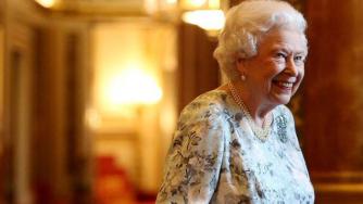 Кралица Елизабет ІІ одобри разпускането на парламента