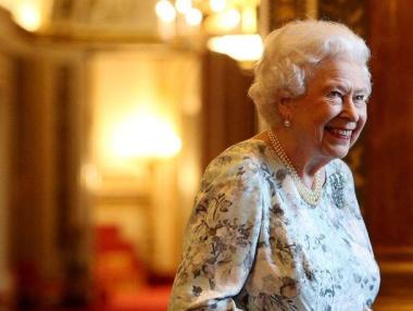 Кралица Елизабет ІІ одобри разпускането на парламента