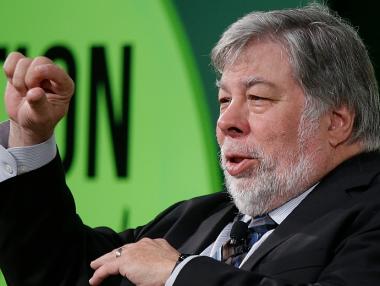 Съоснователят на Apple: Компанията трябваше да се е разделила отдавна