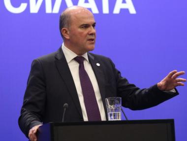 Правителството подготвя близо 10% увеличение на минималните осигуровки