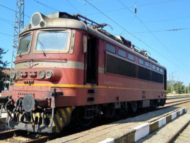 Пореден пожар във влак на БДЖ тази нощ