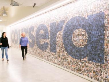 Онлайн порталът за обучение Coursera се разрасна до България