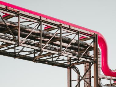 Пресищането с газ се задълбочава и цените са на 10-годишно дъно