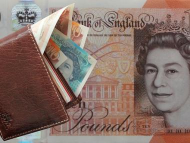 Британската лира поскъпва след възможността да се блокира Brexit без сделка