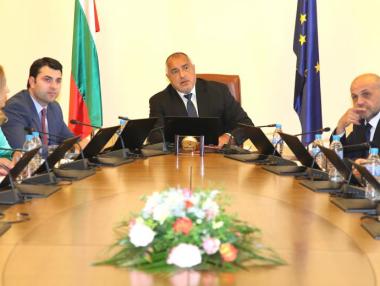 Държавата вкарва камери в акцизните складове