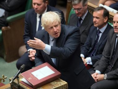 Британските депутати забраниха на Джонсън да осъществява „твърд“ Brexit