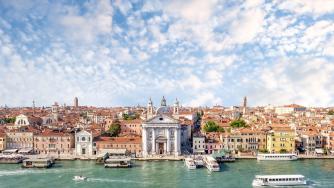 6 самолетни дестинации на цени под 30 евро в двете посоки