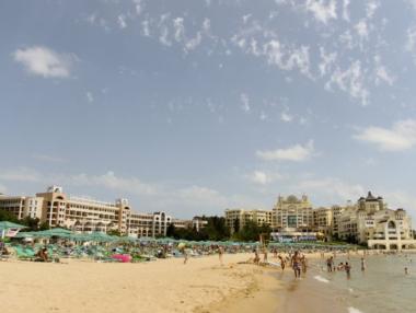 ДПС внесе законопроект за връщане на нощния шум по морето