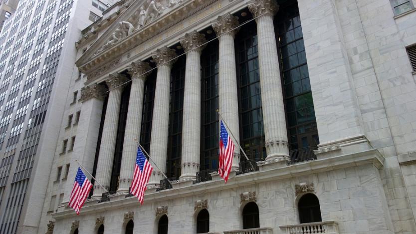 Dow Jones изпрати осма поредна сесия на „зелено“ – за пръв път от 2018 г.