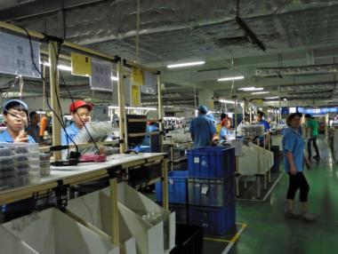 Китайската икономика се забавя все повече