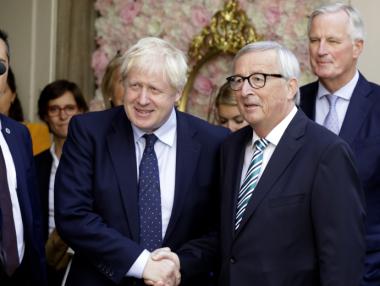 Джонсън увери Юнкер, че няма да поиска отлагане на Brexit