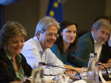 Джентолини: ЕС ще въведе „данък интернет“ и без глобално споразумение