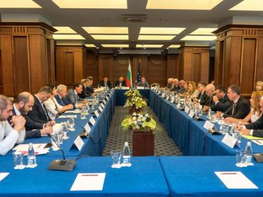 Хакерската атака срещу НАП е напът да роди нови киберзакони